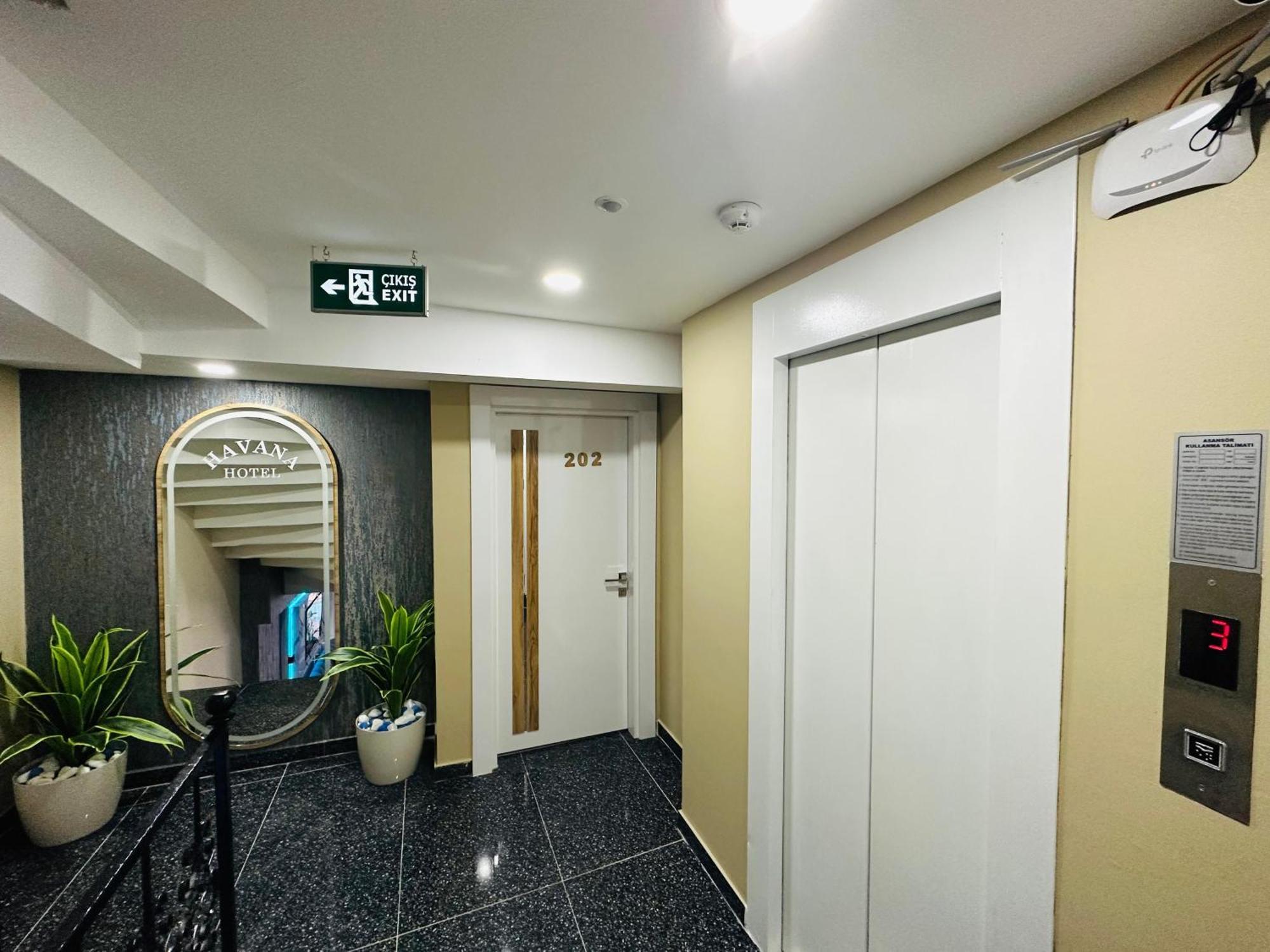 Taksim Havana Hotel Suites Istanbul Exterior foto